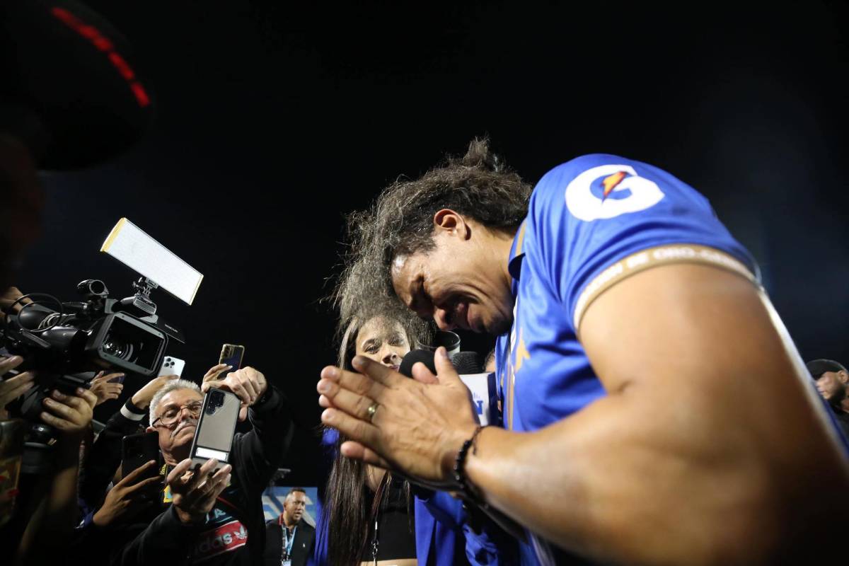 Rambo de León rompe en llanto en su partido de despedida: el triste adiós del ‘10’ y las postales que dejó su homenaje