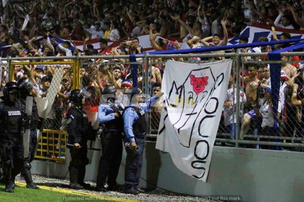 NO SE VIO: El origen del caos, las mantas, gas lacrimógeno y abrazos del clásico