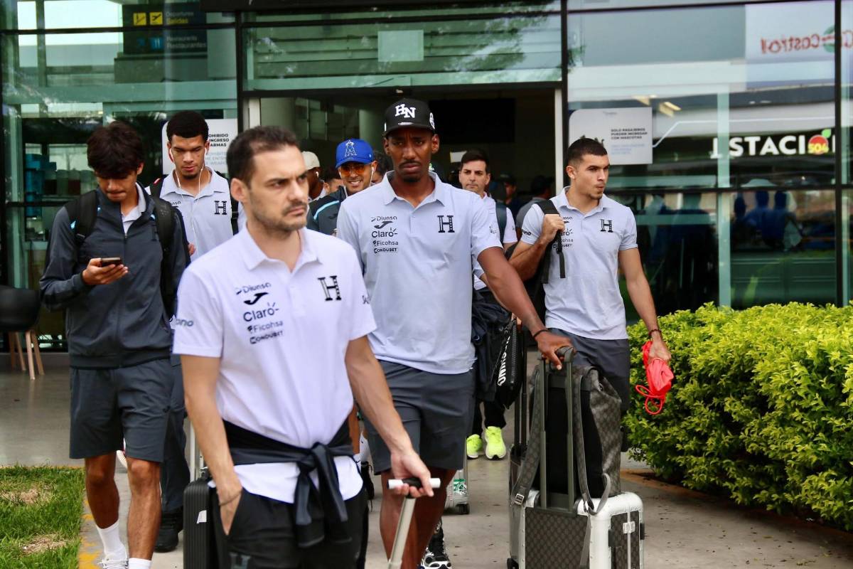 Caras tristes y no hablaron con la prensa: así fue la llegada de Honduras a Palmerola