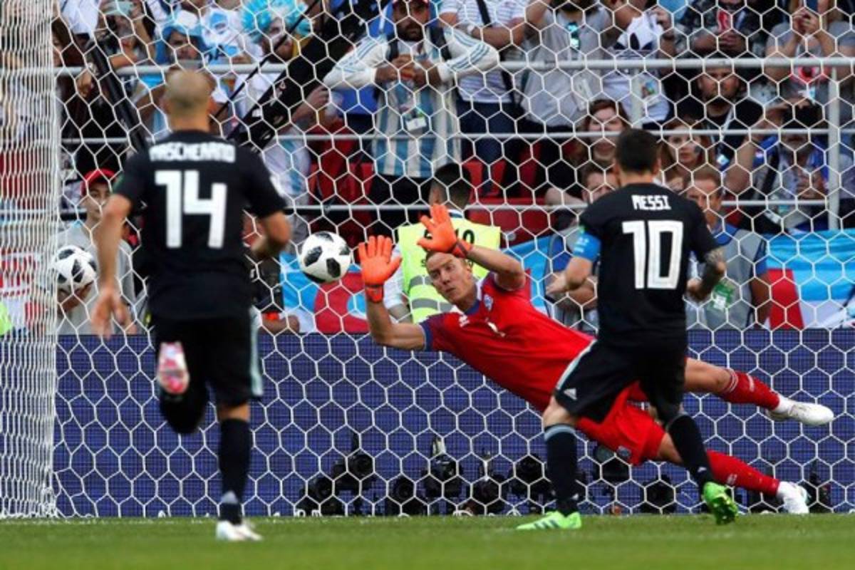 ¡Amargura y frustración! Los gestos de Messi en el Argentina-Islandia