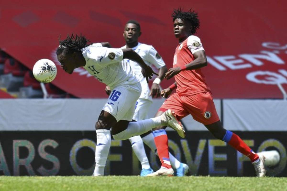 Las imágenes del Honduras-Haití: Un defensor como portero, el festejo de Vuelto y el fallo de Obregón