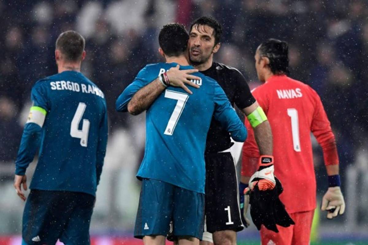 NO SE VIO: Buffon se rindió a Cristiano Ronaldo y así lo apapachó al final