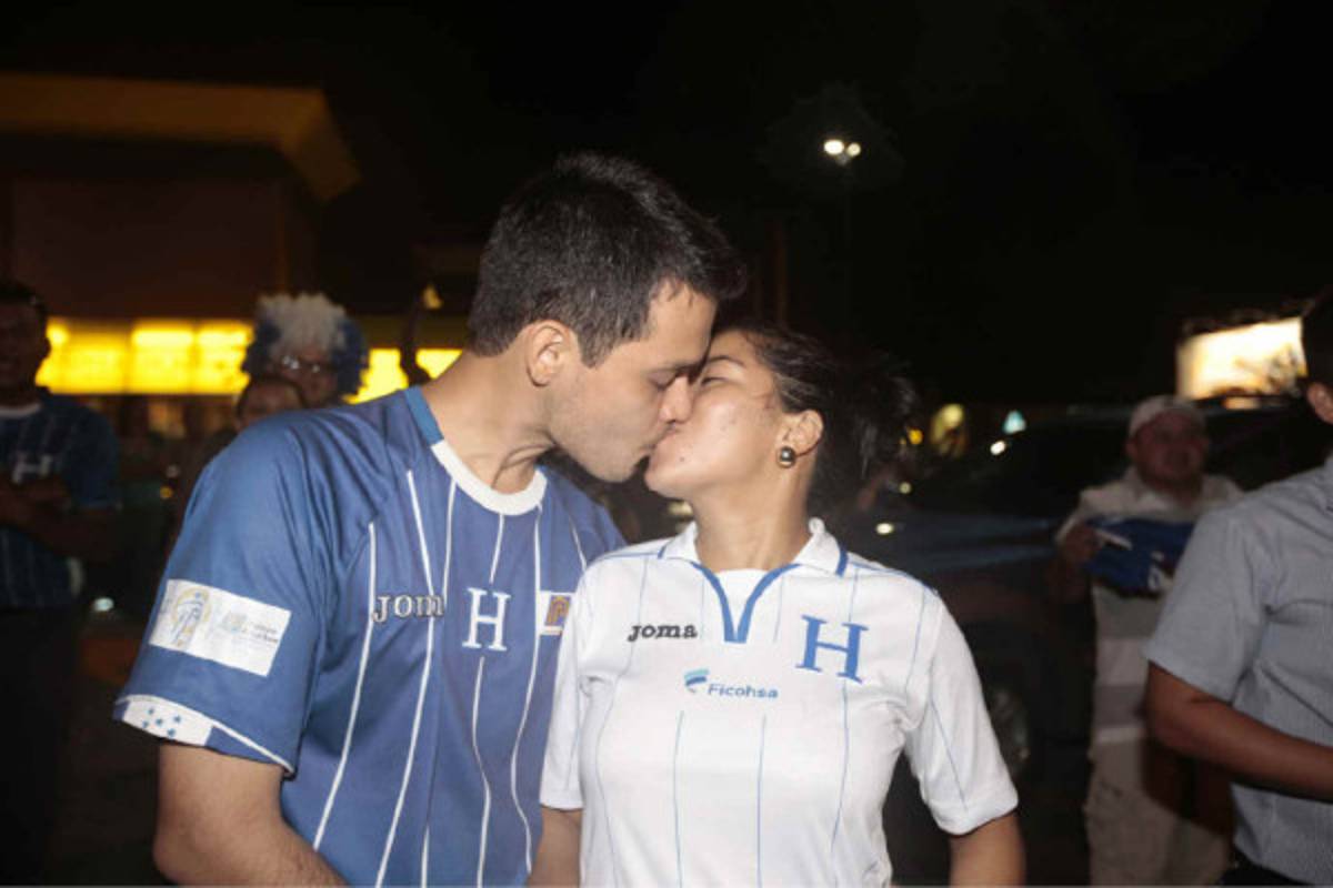 Honduras celebra en las calles el Aztecazo