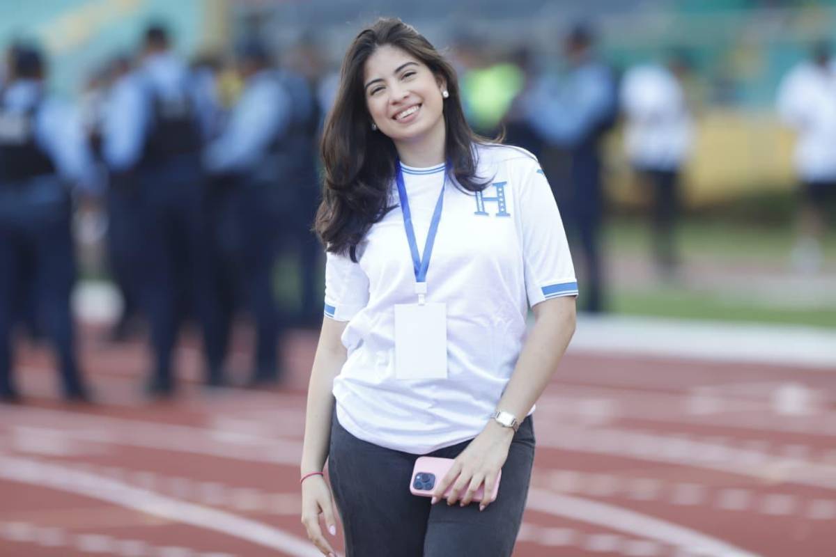 ¡Milagro Flores, de infarto! La Queso tiene a su jugador favorito en el juego de tiktokers entre Honduras y Brasil y ¿Quién es la hermosa de lentes?
