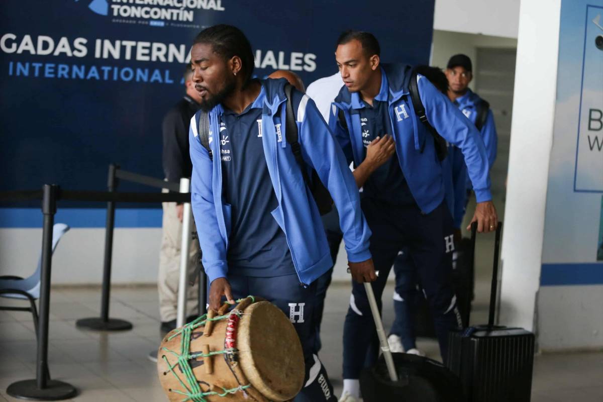 ¿Qué pasó con Rueda, Palma y Kervin? Cabizbajos llegan seleccionados, cuerpo técnico y directivos de Honduras