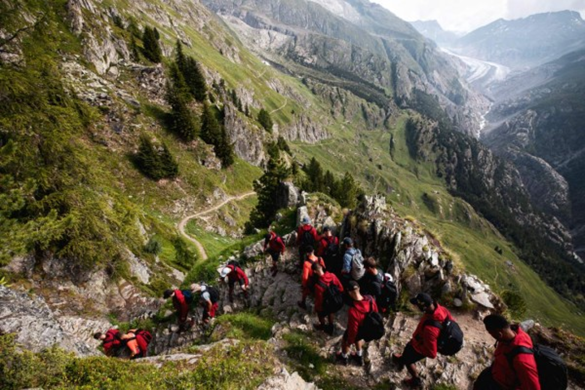 Madrugadas, sin celulares y duermen en cabañas: La extrema pretemporada del Augsburgo