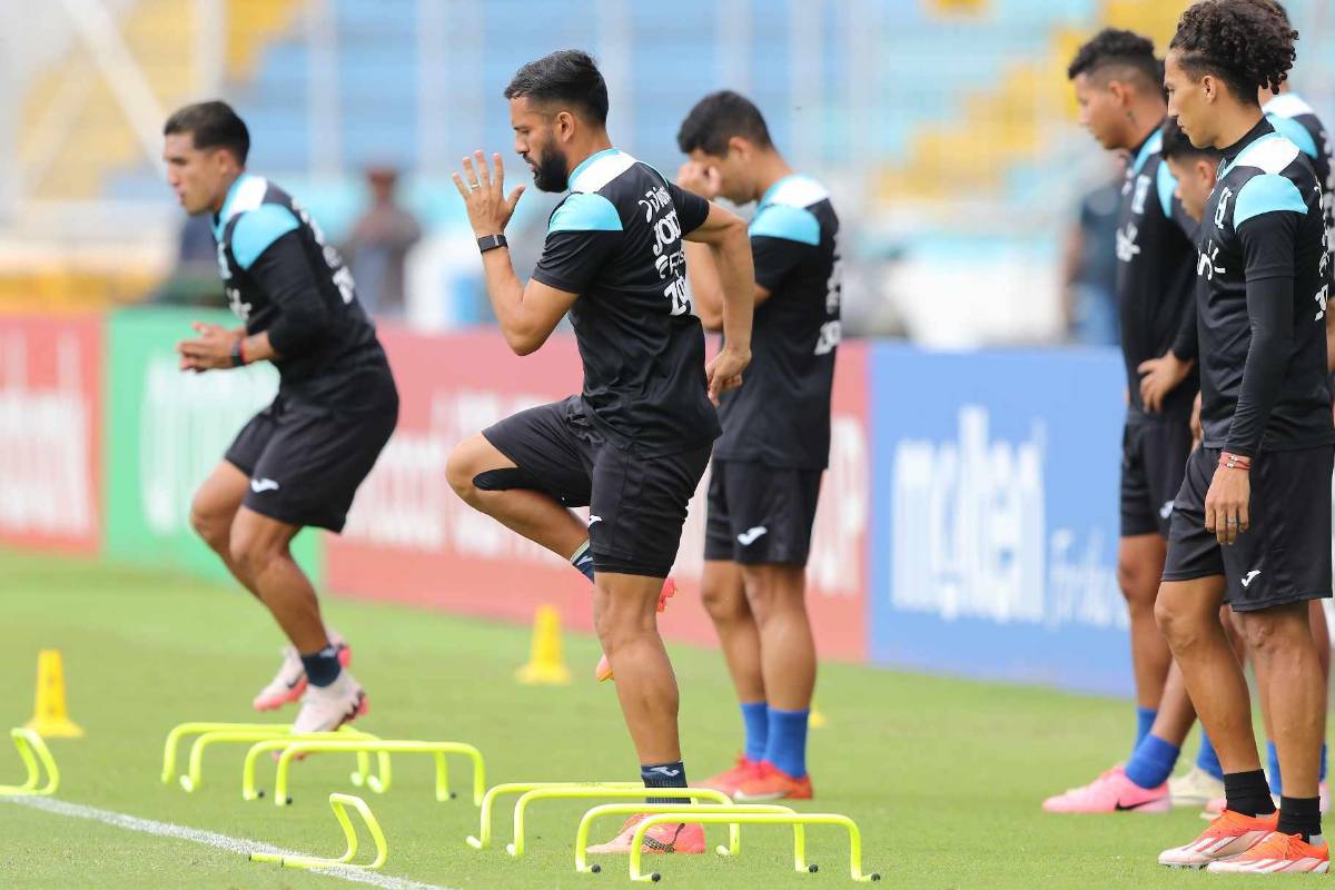 ¿Buba o Menjívar? Rueda pule su listado, el nuevo portero de la Selección; así cerró el morfociclo en el estadio Nacional