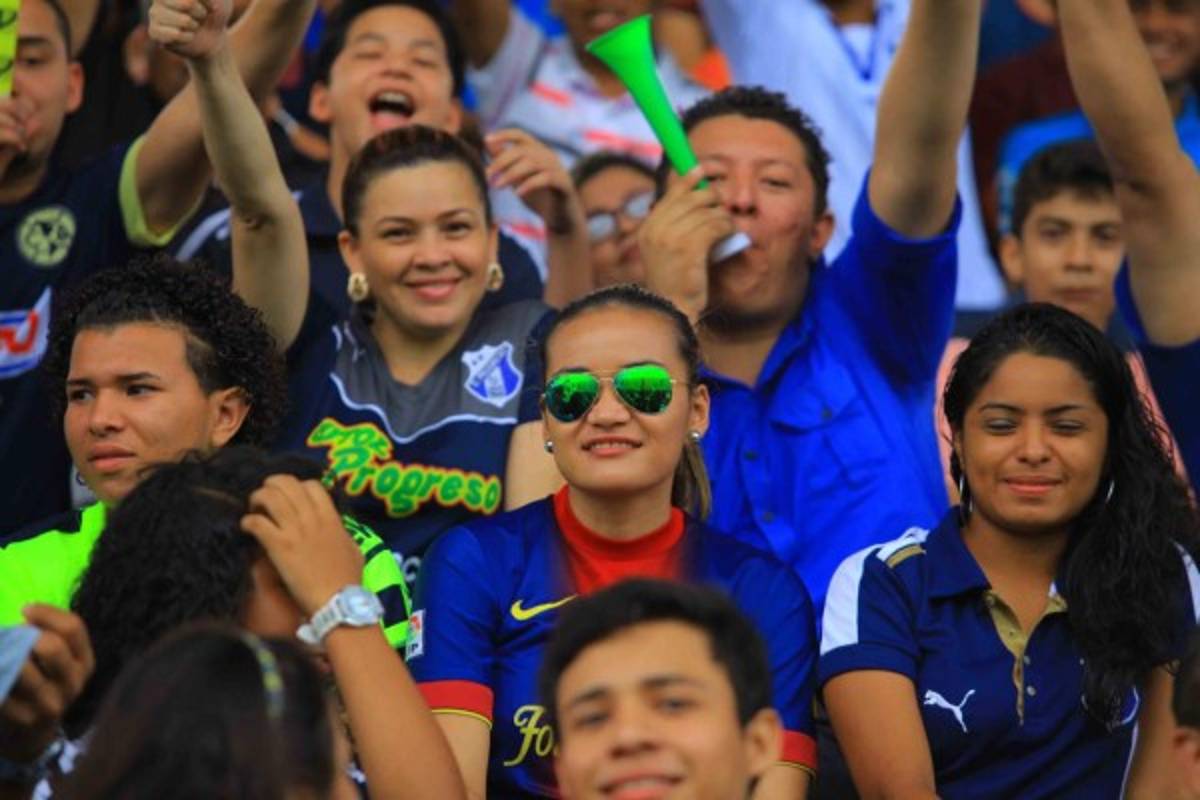 Estas son las chicas hermosas que invadieron la final del fútbol de Honduras