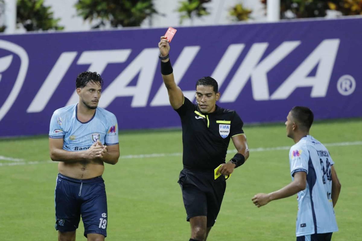 El gesto de Gabriel Araújo que Olimpia aplaude, la bronca que se dio en la remontada y el enfado del Albo con Génesis