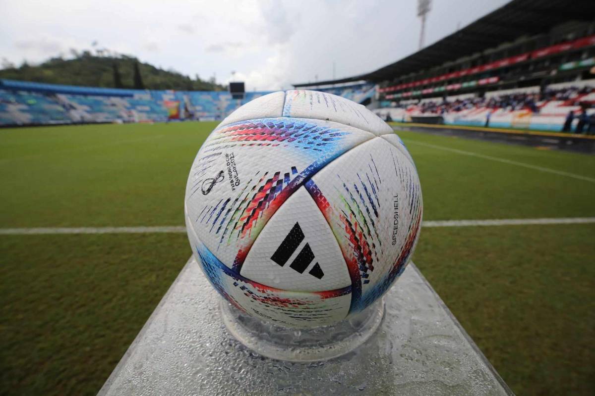 Derroche de belleza, ambientazo y el gesto de los jugadores de Honduras previo a medirse a Cuba en el Estadio Nacional