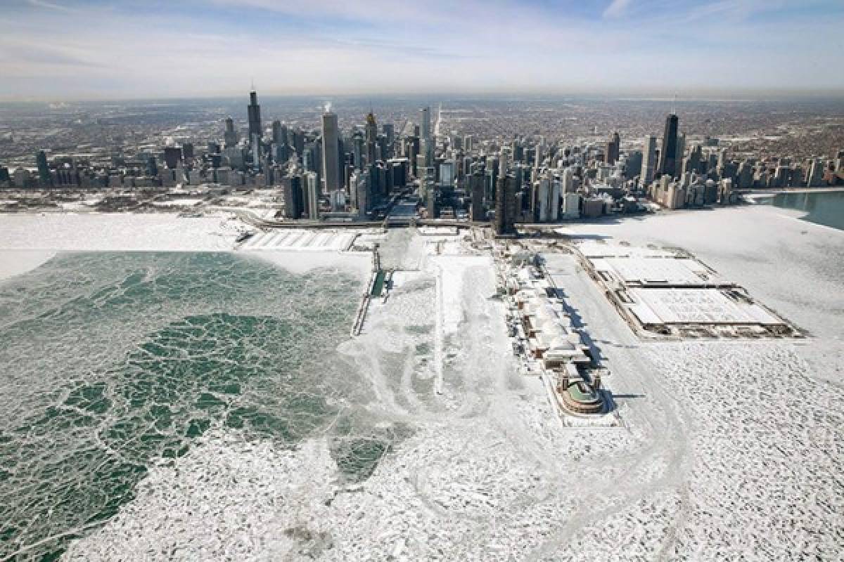 FOTOS: Impresionantes imágenes de la ciudad de Chicago cubierta de hielo