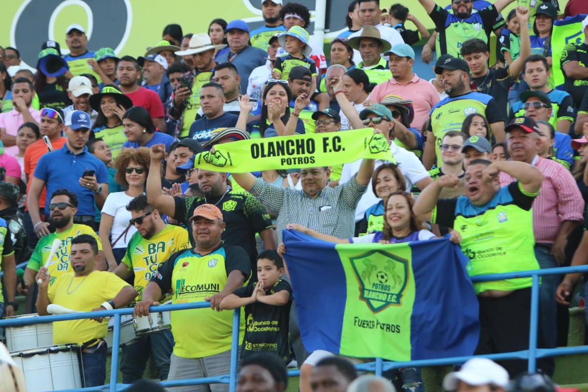 FOTOS: Colosal llenazo en la caída del invicto de Olimpia, el eufórico festejo de Potros y presidente sorprende