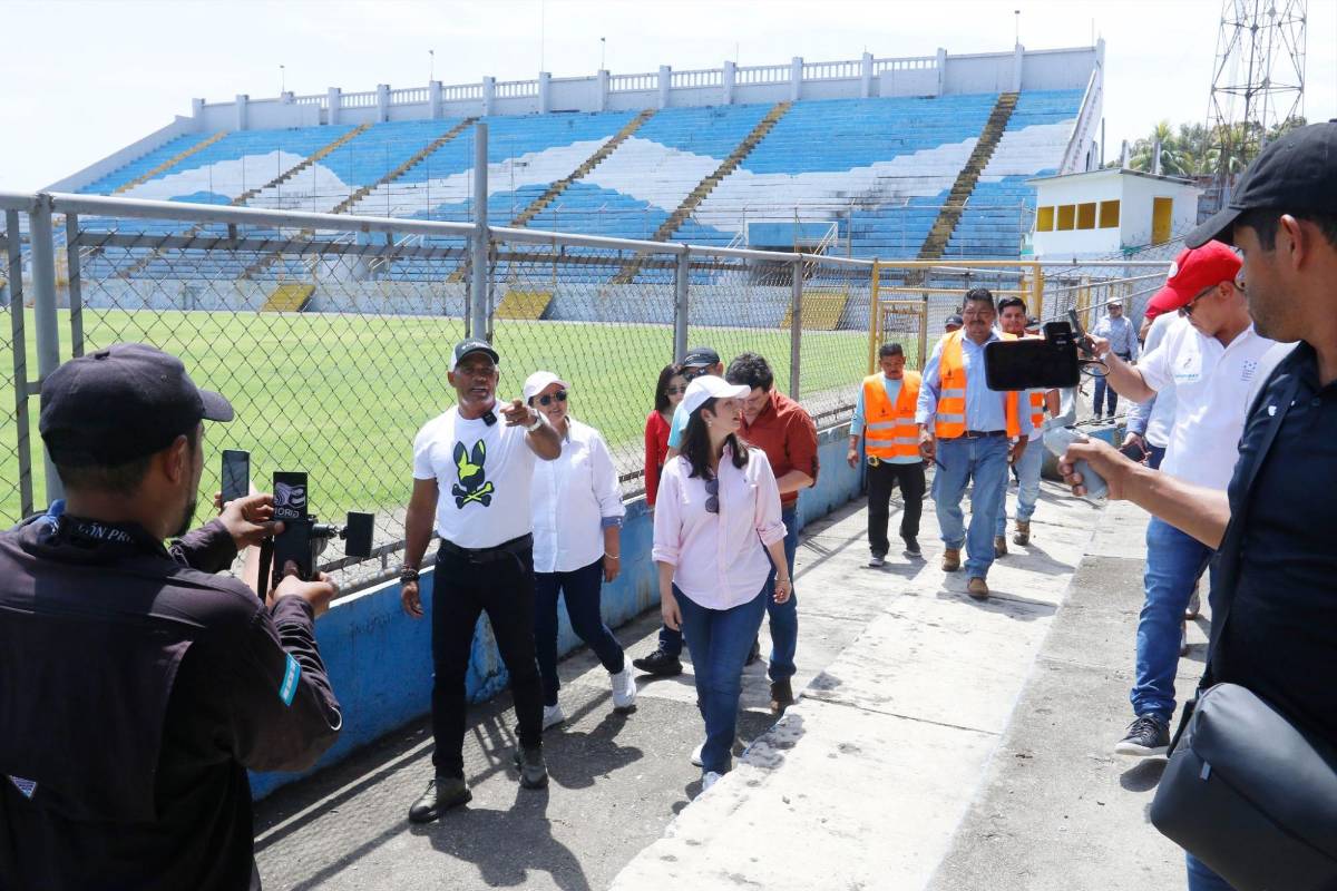 Estadio Morazán, en malas condiciones tras millonaria inversión: así de deteriorada luce la nueva cancha