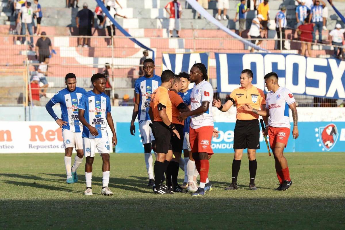 ¡Olimpia fue local en La Ceiba! Las imágenes del histórico partido donde los albos superaron el récord invicto