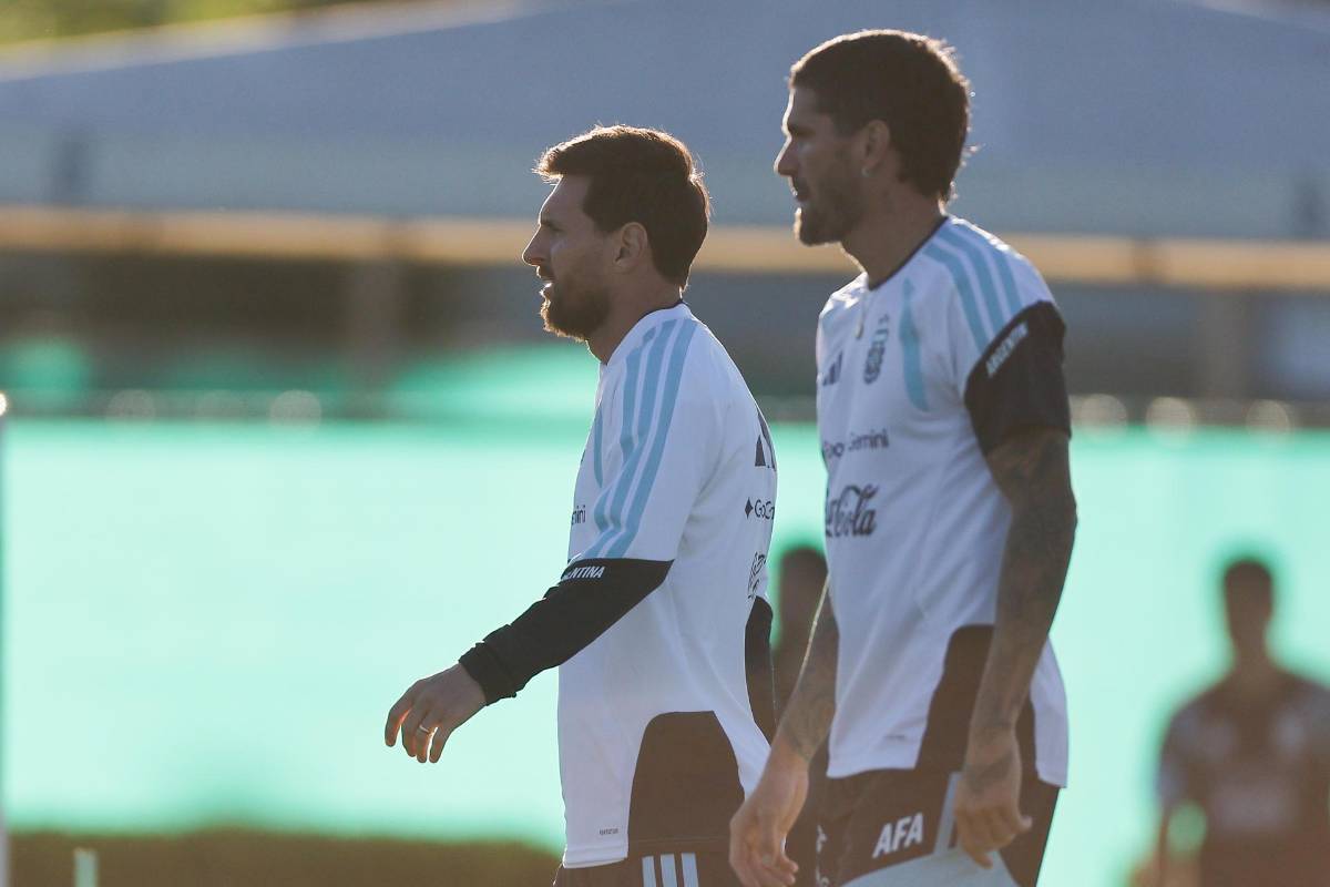 Messi entrenó por última vez con Argentina: dos invitados especiales