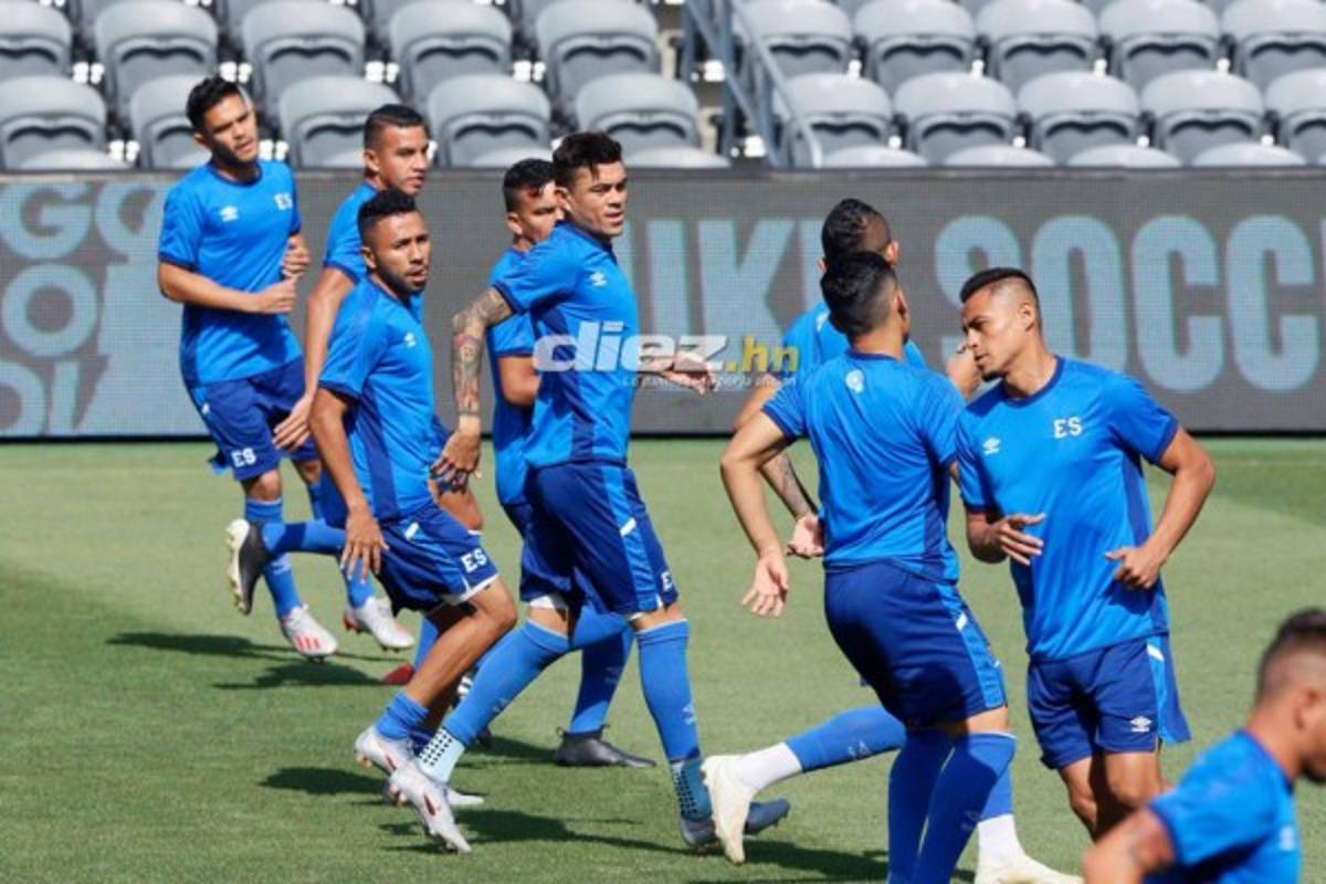 ¿Quién es la chica? Así fue el entreno de El Salvador previo al juego con Honduras