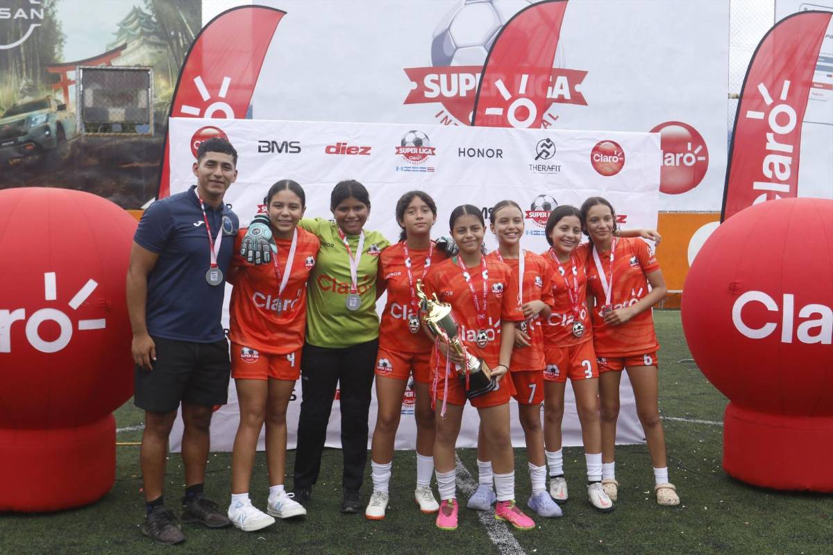 Super Liga Claro 2024: pasión por el fútbol, muchos goles y alegría total