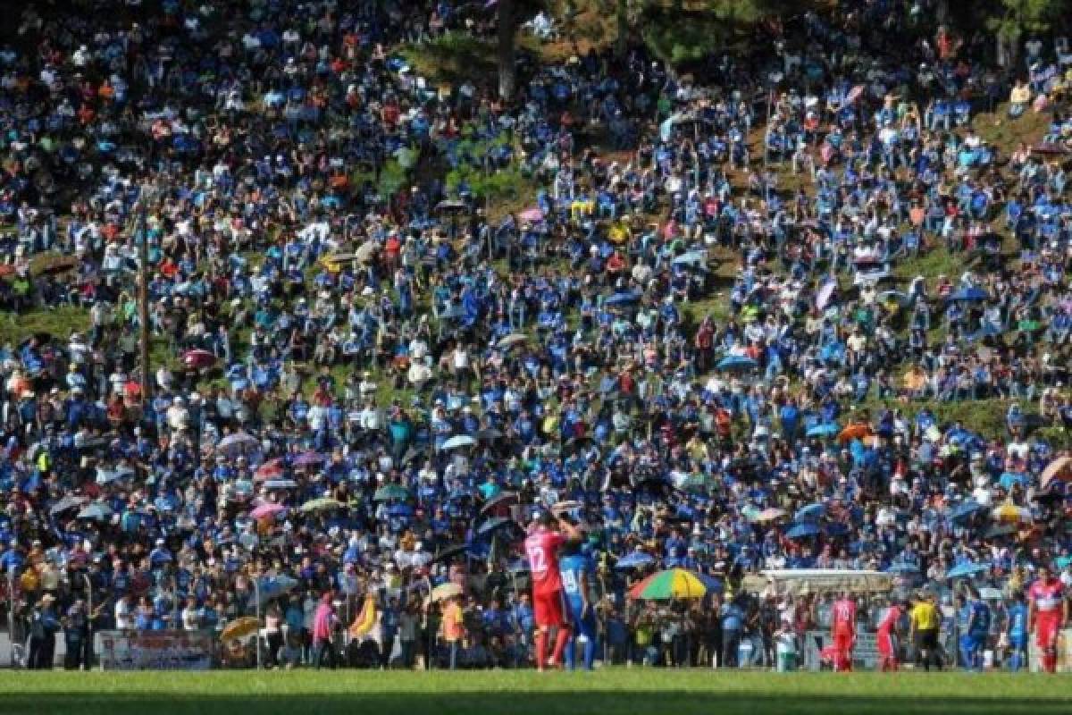 El ecológico estadio Verapaz de Guatemala ¡una belleza!