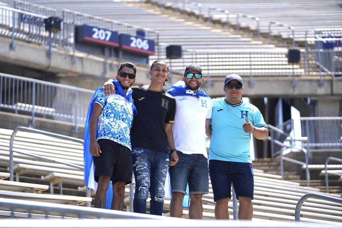 Honduras vs Ecuador: afición catracha estuvo presente en el estadio y visita especial para Andy Najar