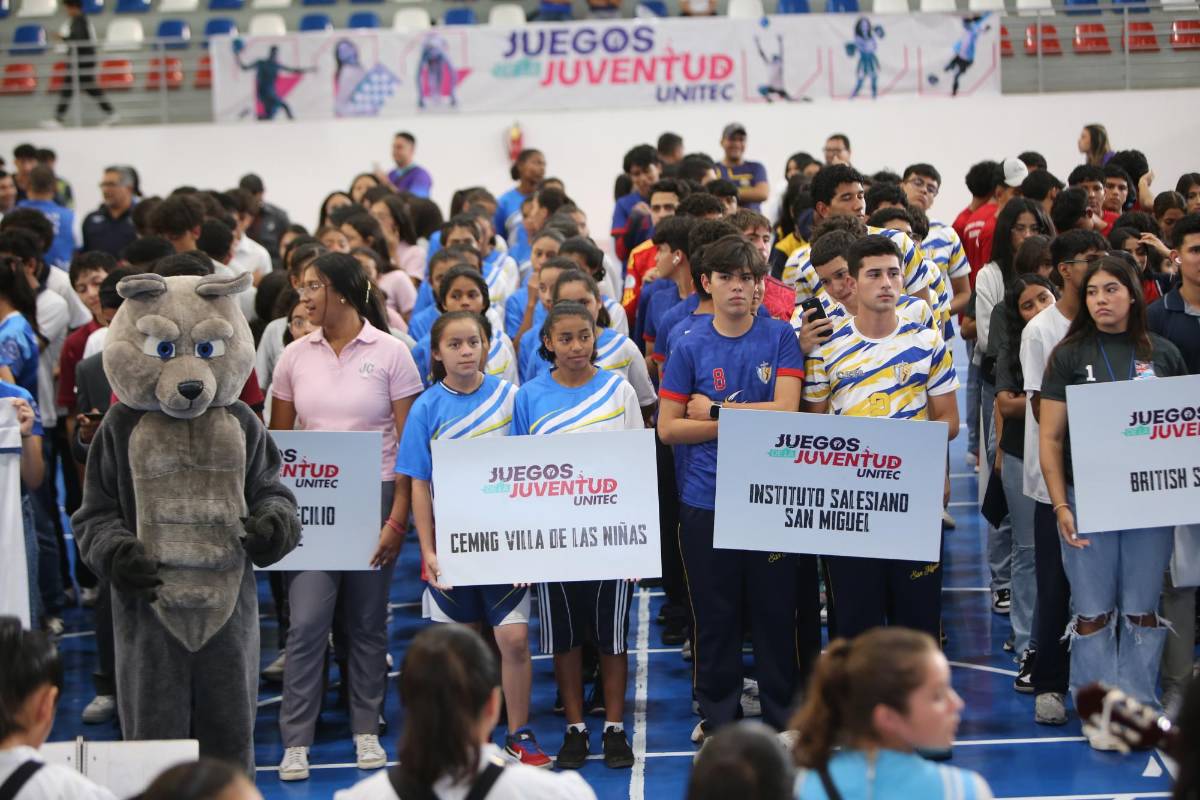 UNITEC vivió una gran fiesta con el lanzamiento de los Juegos de la Juventud; las cheerleading se roboron el show
