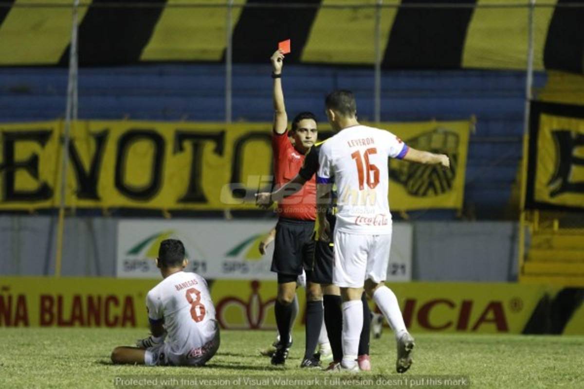 No se vio en TV: Las palabras que hicieron estallar a Menjívar , el show de Saíd Martínez y los gestos del Potro