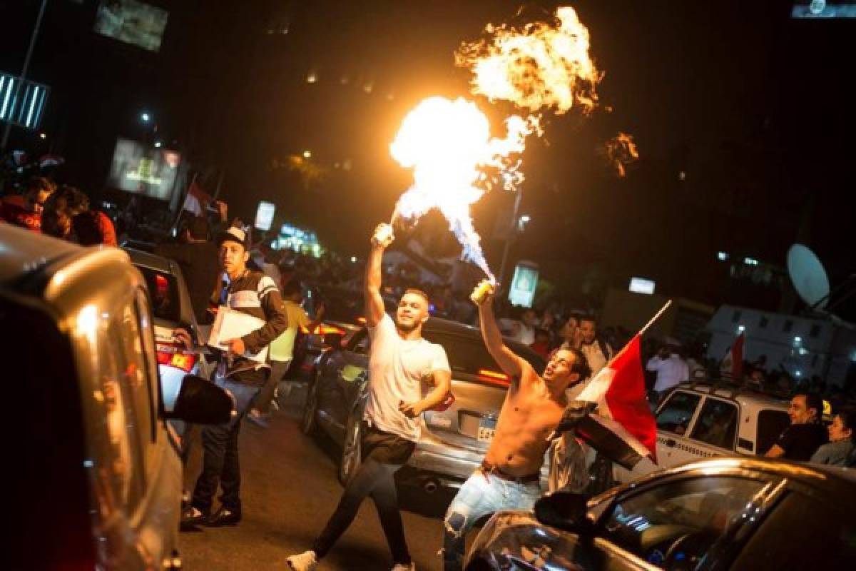 ¡UNA LOCURA! Las calles de Egipto se inundaron de personas celebrando el pase a Rusia-2018