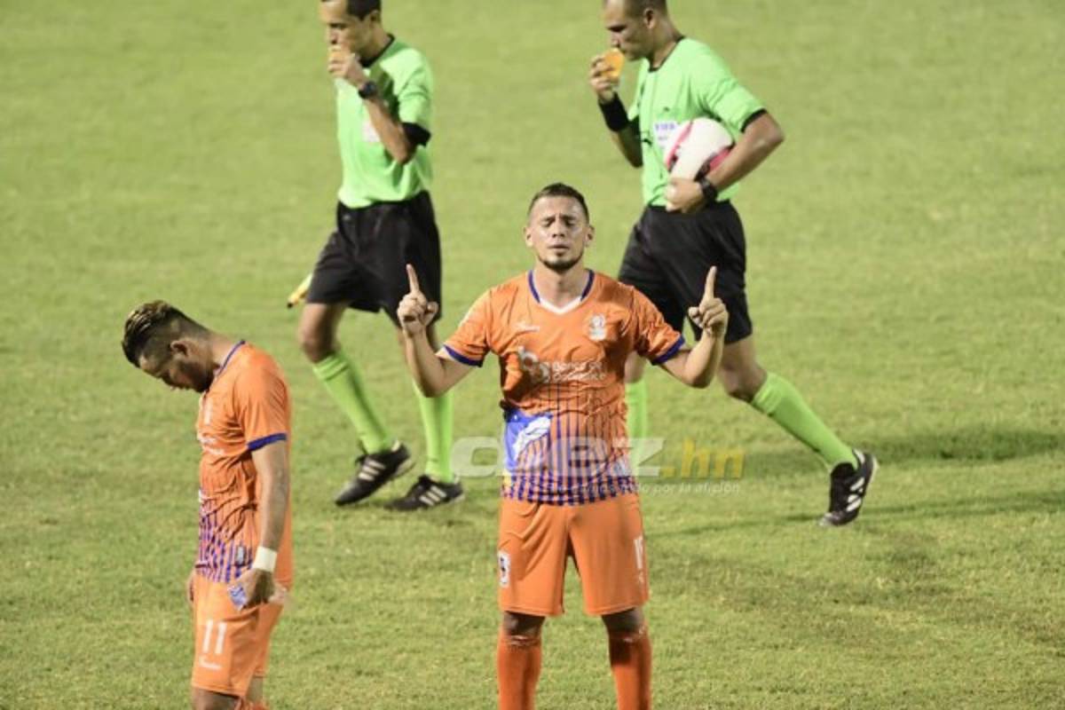 La tristeza de Real España y su gente en la noche que unos Lobos silenciaron el Morazán