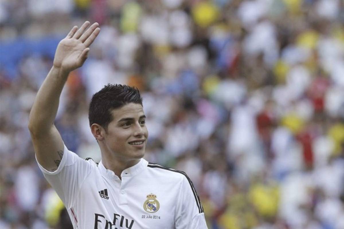 James Rodríguez fue presentado por Real Madrid ante 20 mil aficionados.