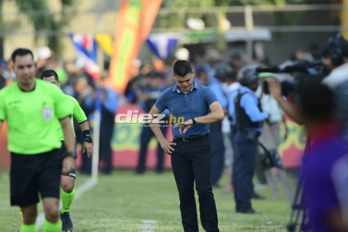 No viste en TV: Apasionado beso, sufrimiento de Elías Nazar y barra del Real España