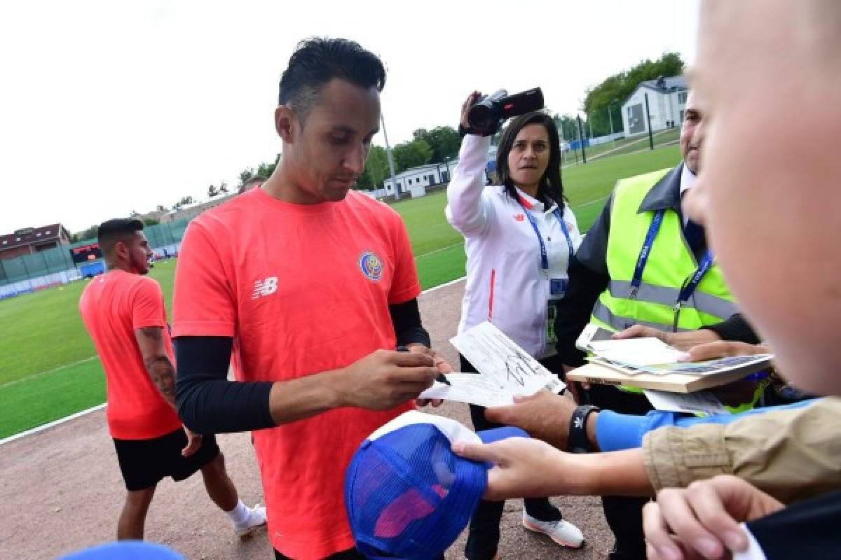 FOTOS: Keylor Navas causa furor en el primer entrenamiento de Costa Rica