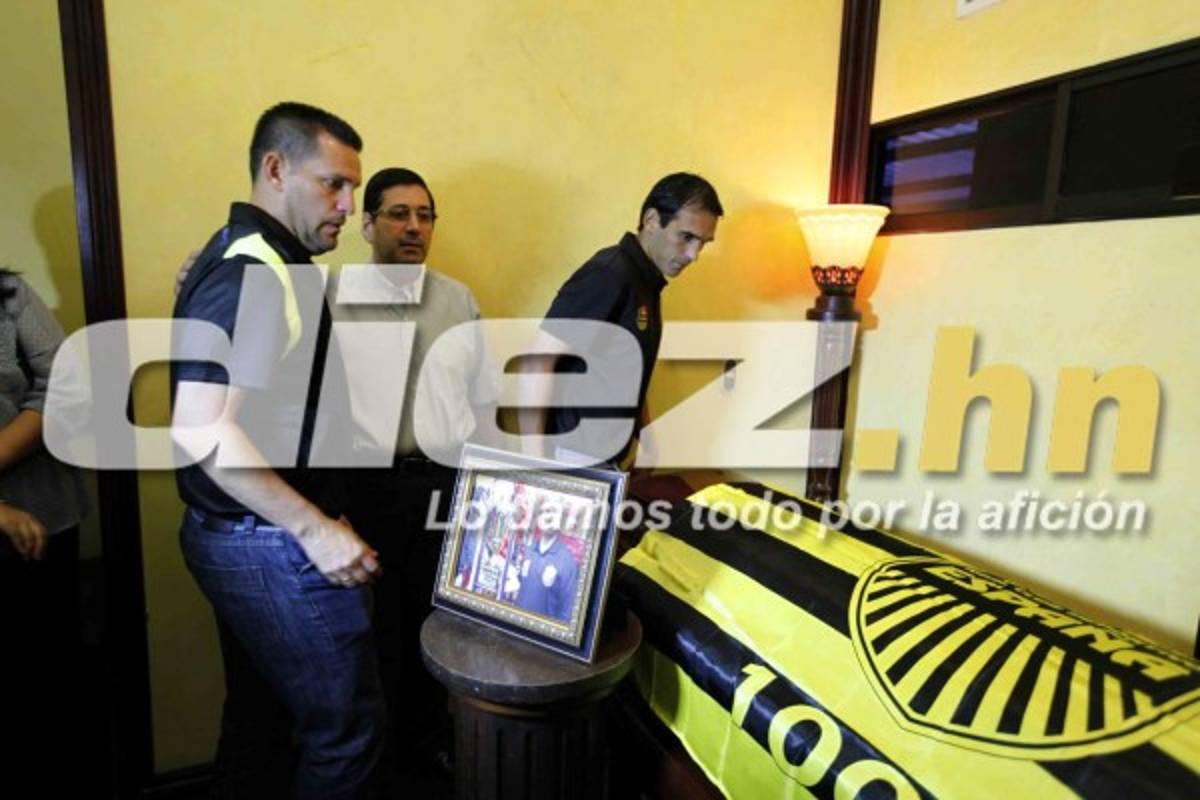 Así es el velatorio de Mario Verdial en San Pedro Sula