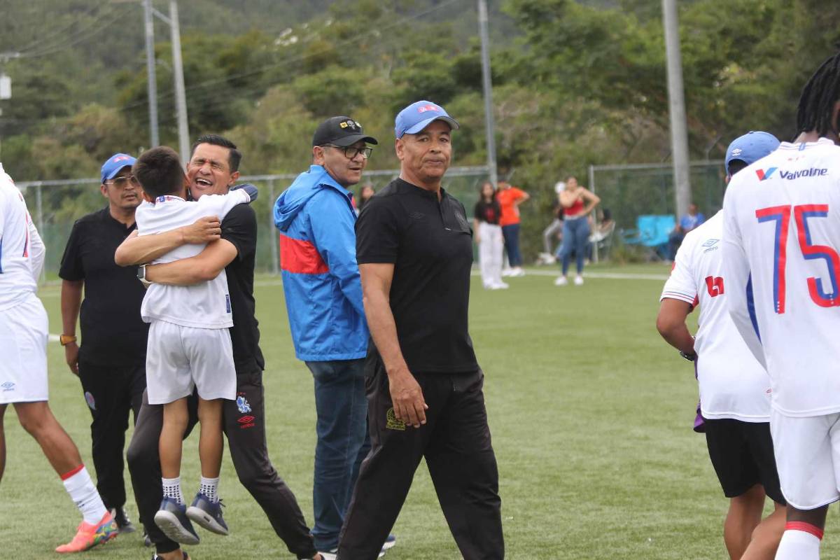 Dedicación a Demetri Gordon, sorpresas y festejos en la gran final de reservas Olimpia vs Motagua en Honduras