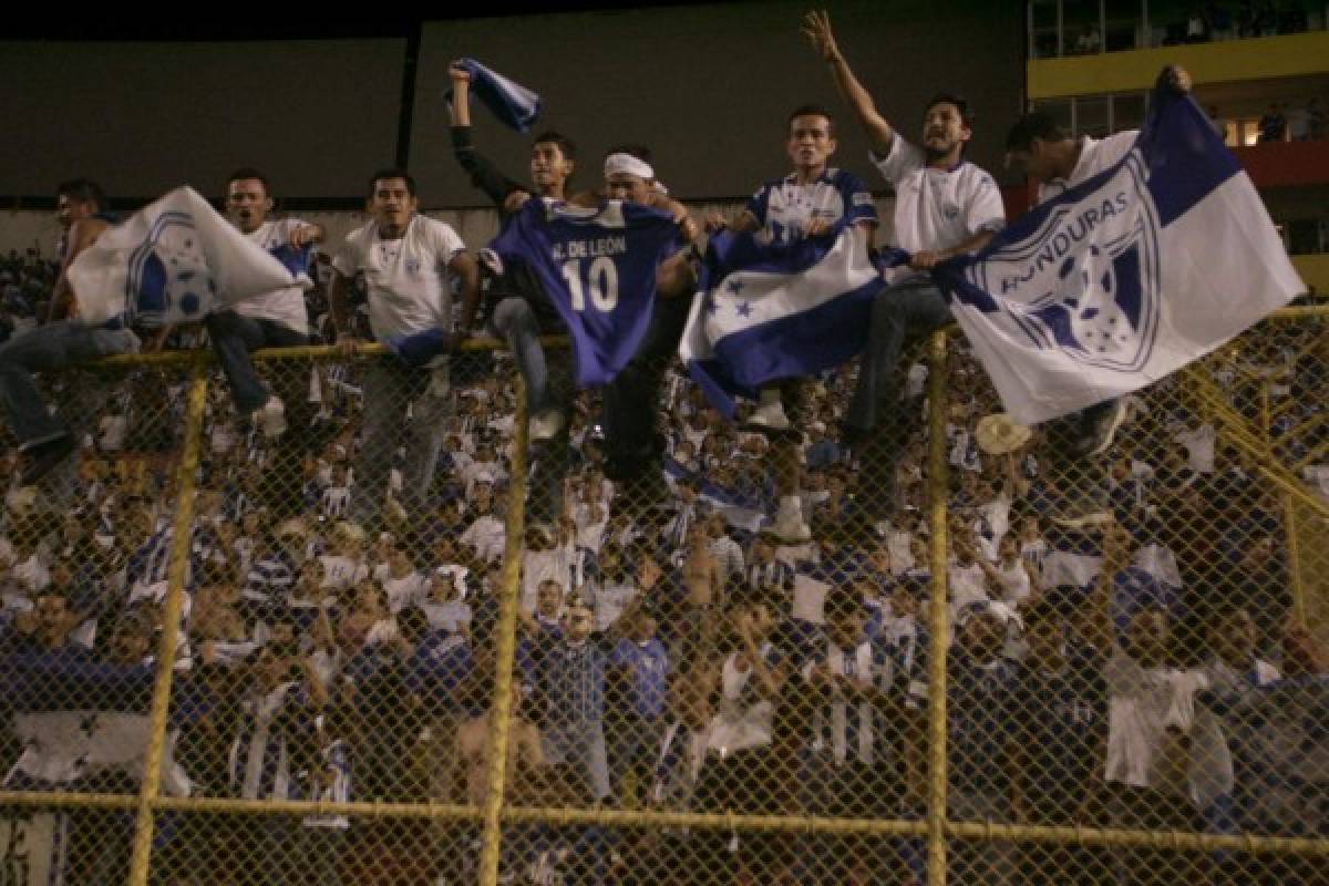 ¡Hace 11 años! Fotos inéditas de la desenfrenada celebración en Honduras tras clasificar al Mundial 2010