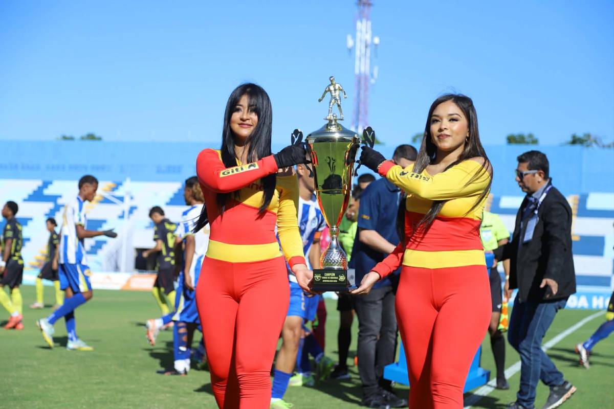 ¡La Ceiba de fiesta! Victoria celebró por lo alto, fichaje del Olimpia presente y exmundialista llegó a la final de Reservas