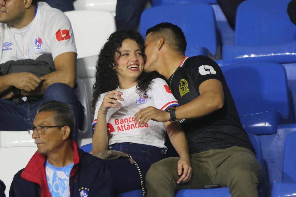 Las hermosas aficionadas de Olimpia que engalanan la semi de Copa Centroamericana