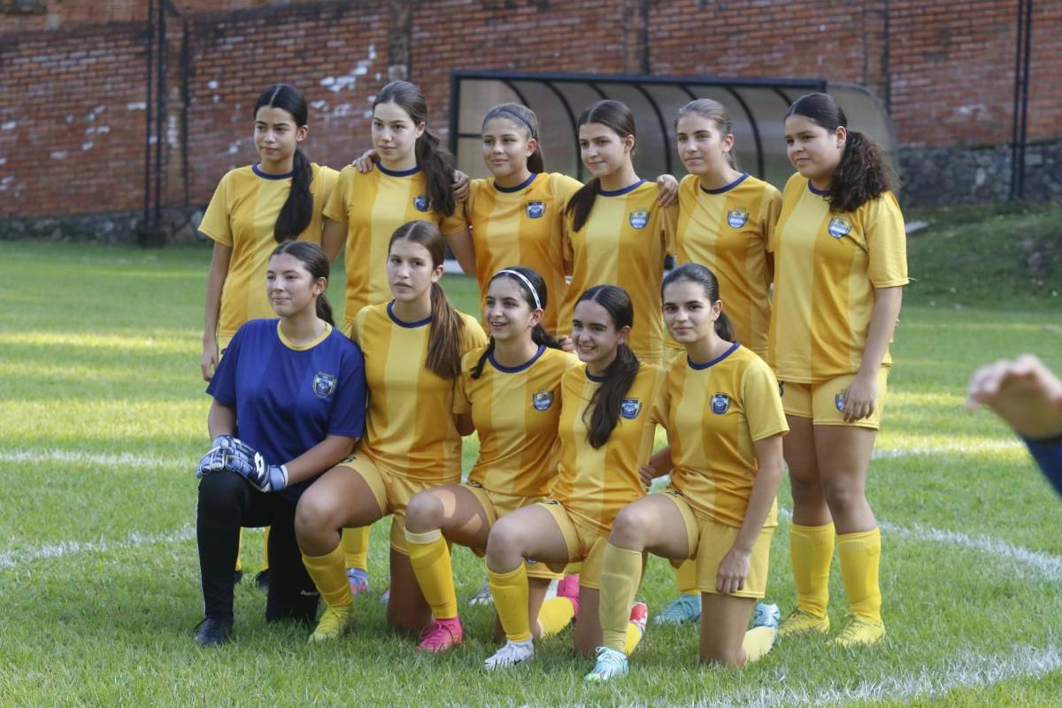 Una leyenda presente y exjugador como DT: ¡así es la fiesta del torneo ABSH de escuelas bilingües!