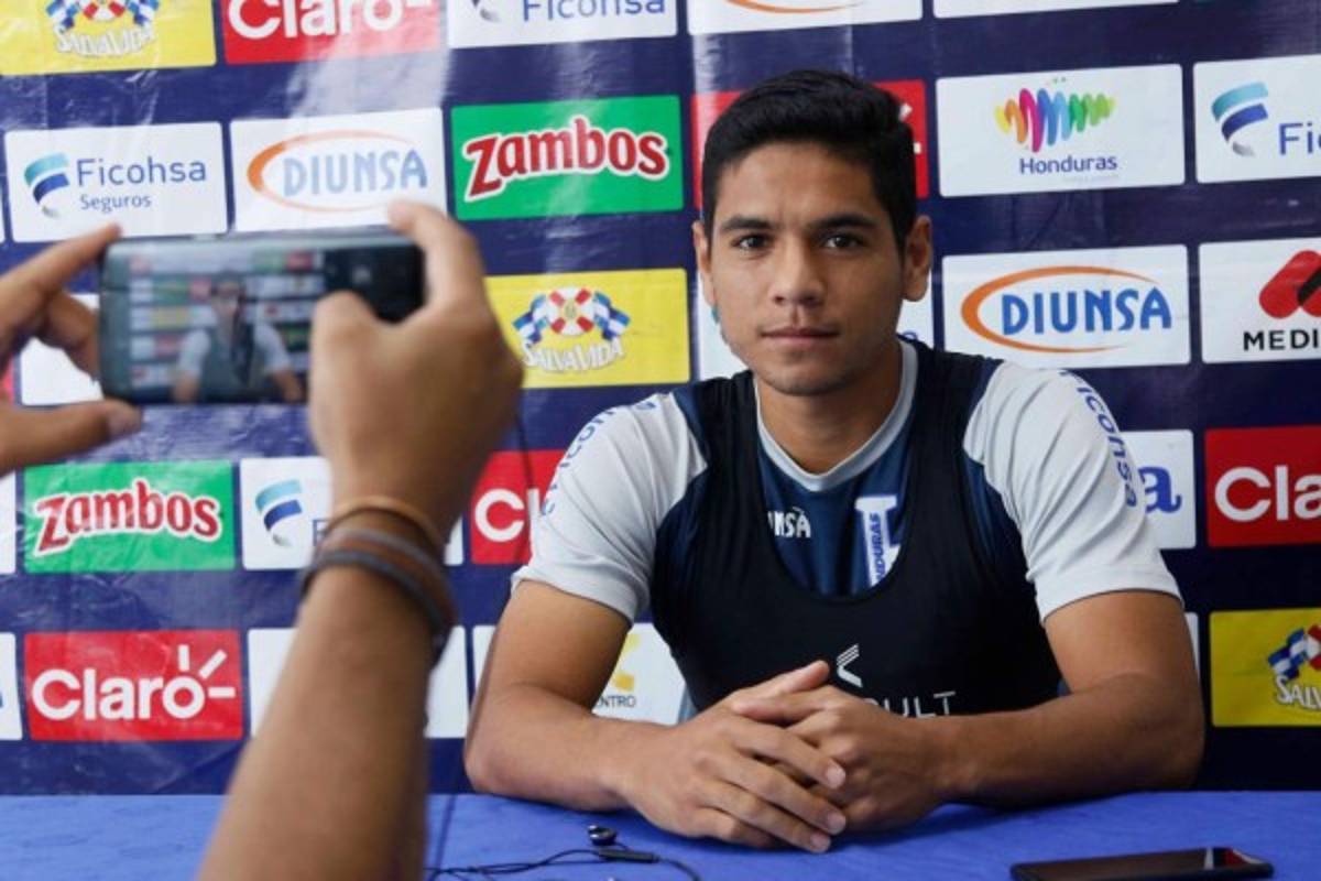FICHAJES: Michaell Chirinos se va al extranjero y legionario regresa a Honduras