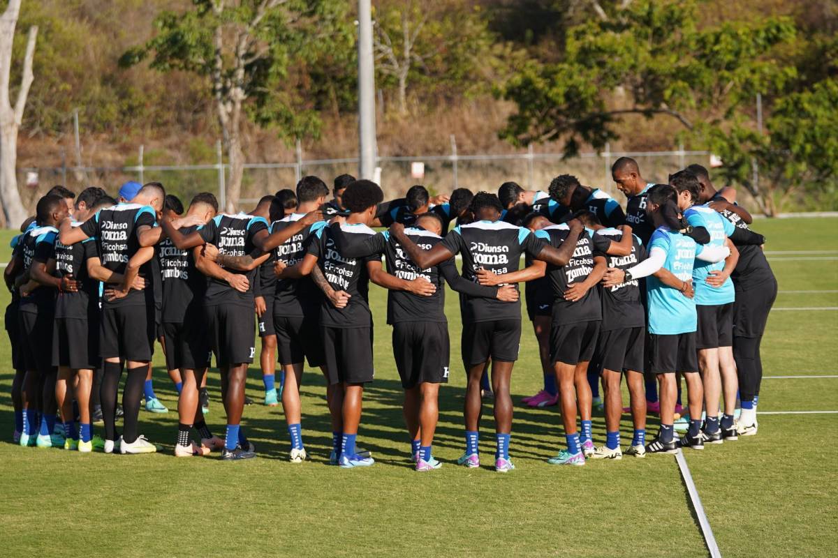 Así fue el segundo día de trabajo de la Selección de Honduras: El jugador que se incorporó y entrenaron a puerta cerrada