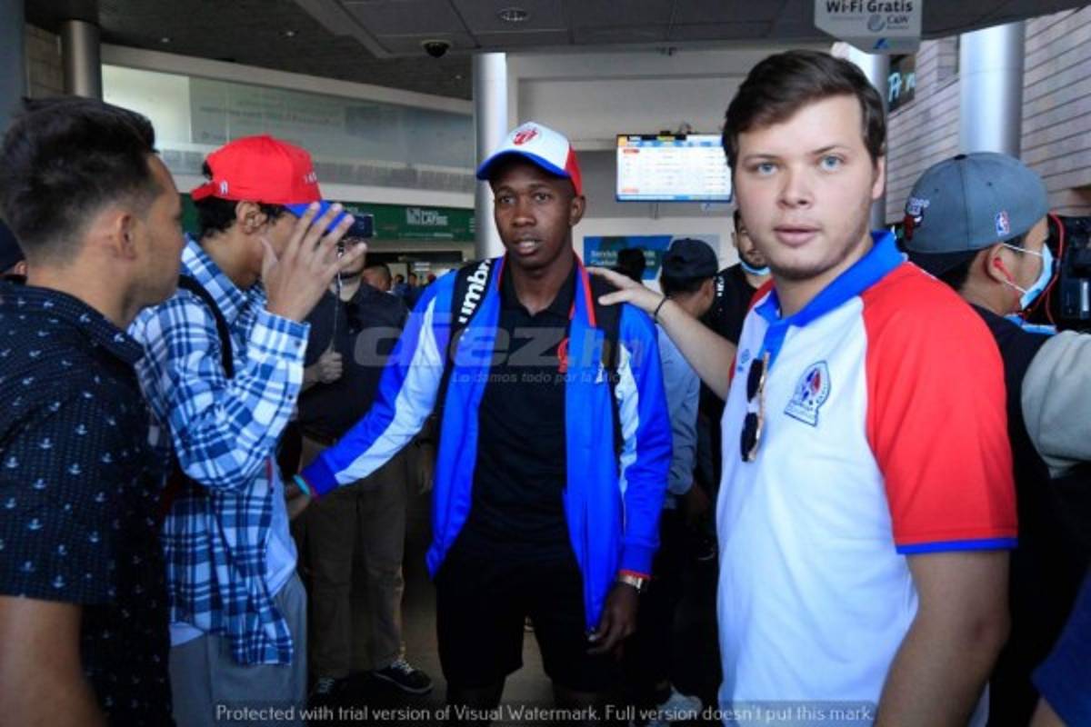 ¡Hasta con pasamontañas, guantes y tapabocas, regresó Olimpia de Canadá!