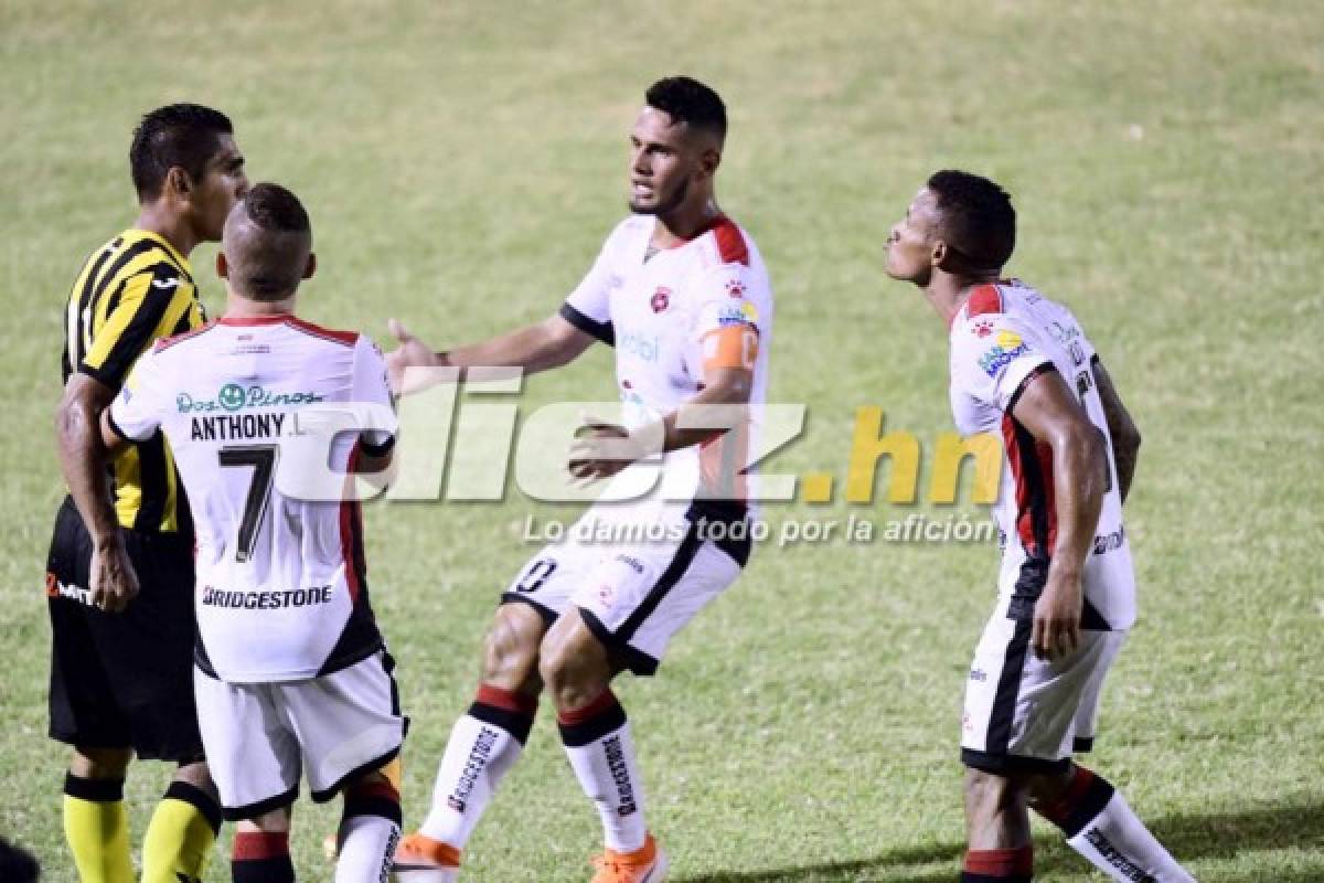 No se vio por TV: Discusión Garrido-Claros, chicas hermosas y catrachos del Alajuelense se lucen