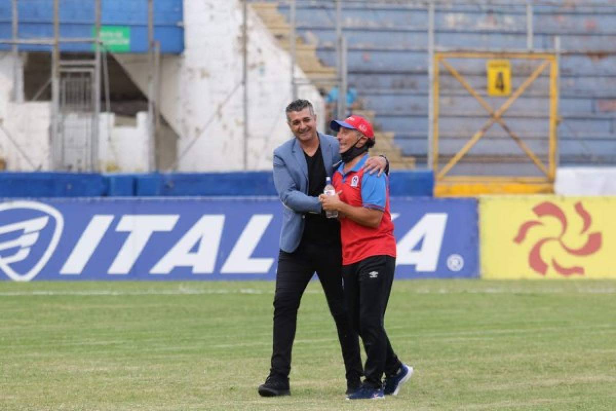 NO SE VIO EN TV: El abrazo de Diego y Troglio, Rubilio perdió el control y el festejo en el Olimpia