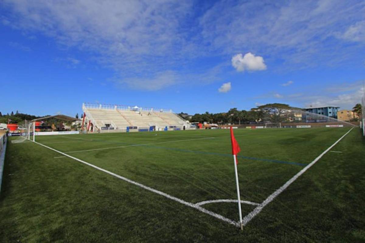 Afición mexicana se burla de los estadios en donde le tocará jugar a Chivas, Tigres y Tijuana