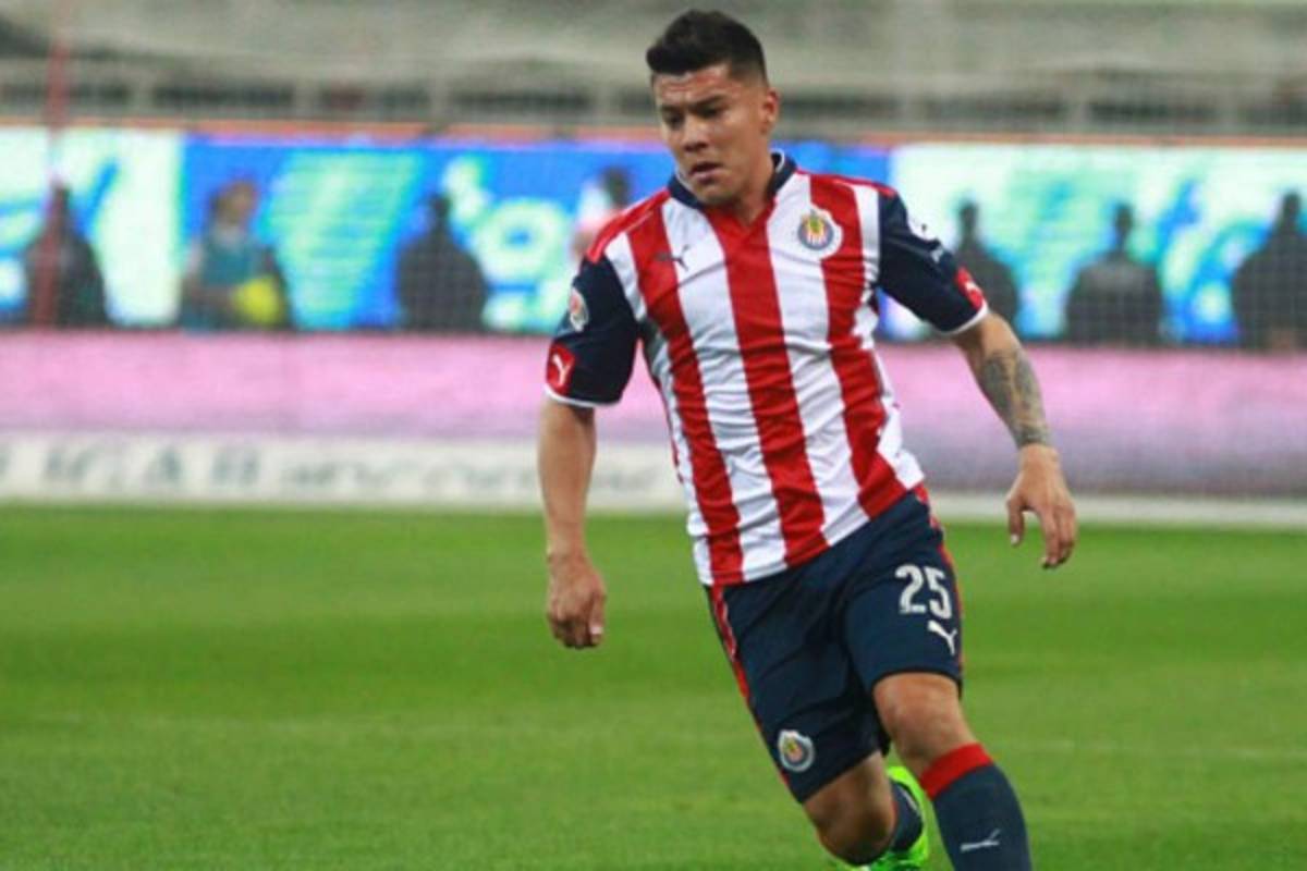 Increíble barrida de Vucetich: Las 12 bajas oficiales de Chivas de cara al Guardianes 2021