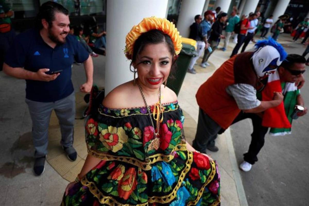 ¡Solo bellezas! Alemanas y mexicanas se roban las miradas en el Luzhniki Stadium