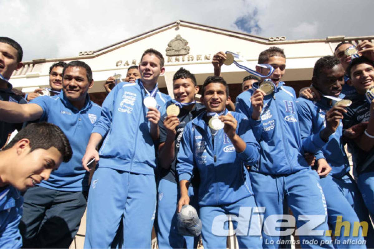 Sub-17 de Honduras, recibida como héroes.