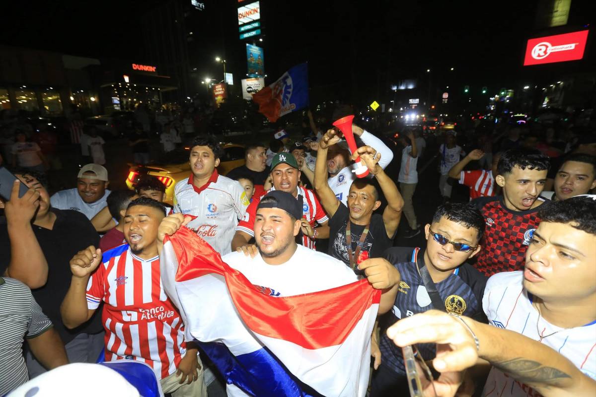 ¡Fiesta por la 39! Aficionados del Olimpia celebran por toda Honduras el título del torneo Clausura