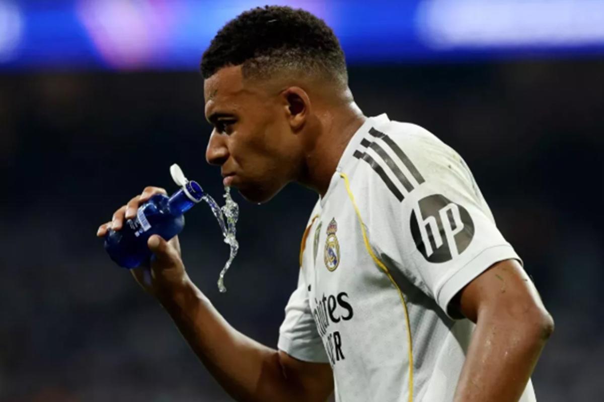 El contrato de Fayza Lamari, la madre de Kylian Mbappé: ¡gana más que siete jugadores del Real Madrid!