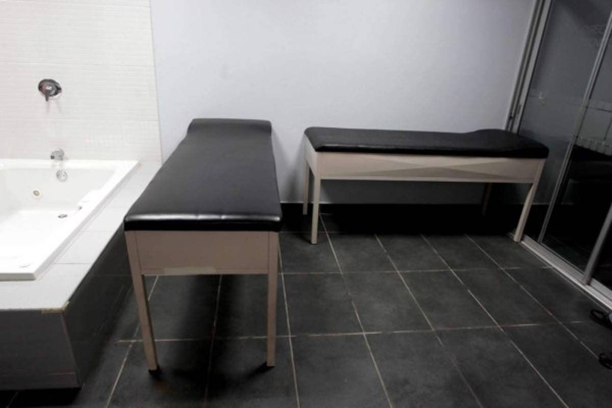 Las interioridades del bonito camerino del Olimpia en el estadio Nacional