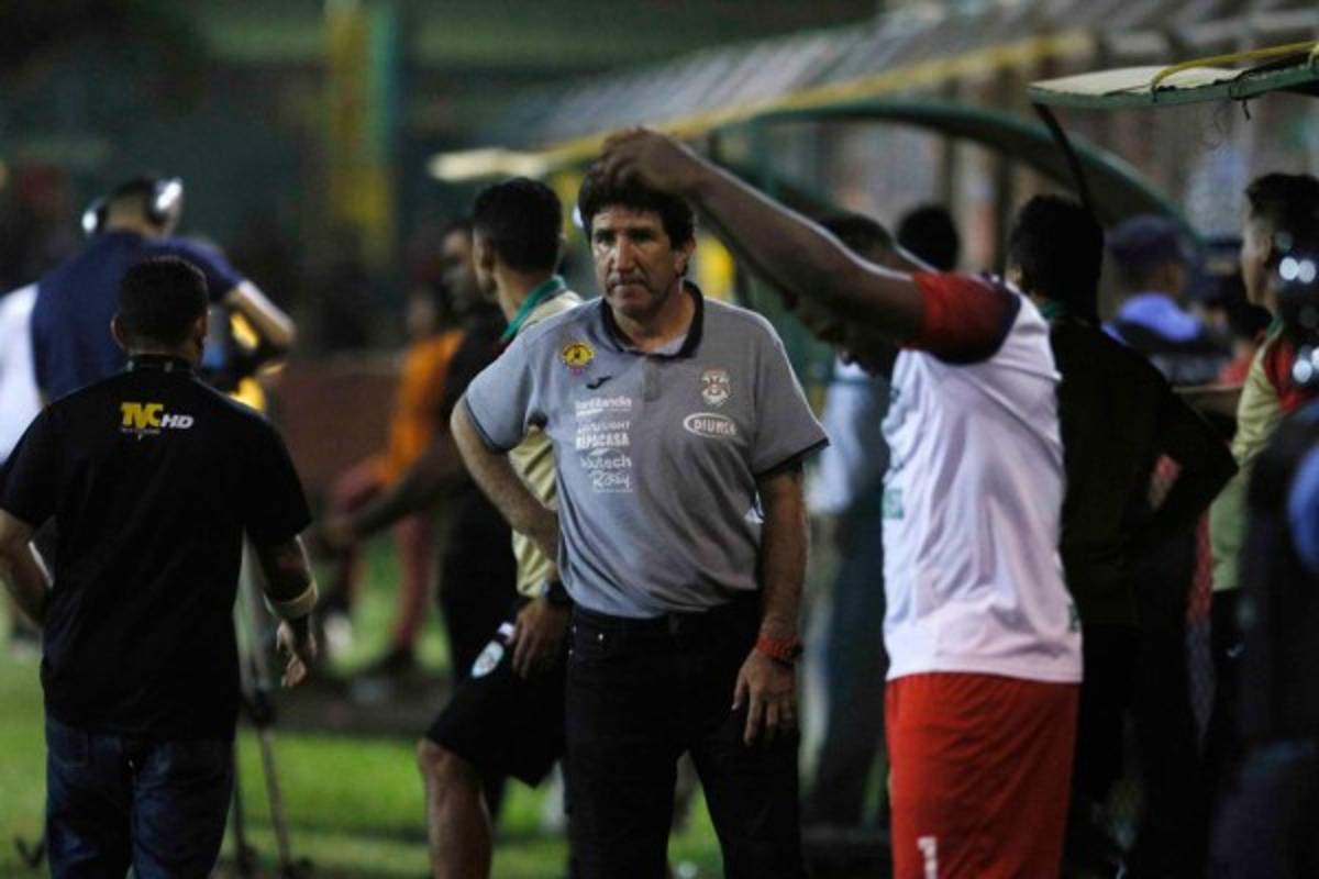 EN FOTOS: La primera vez de Coito en el Morazán; la celebración de Costly y las chicas bonitas