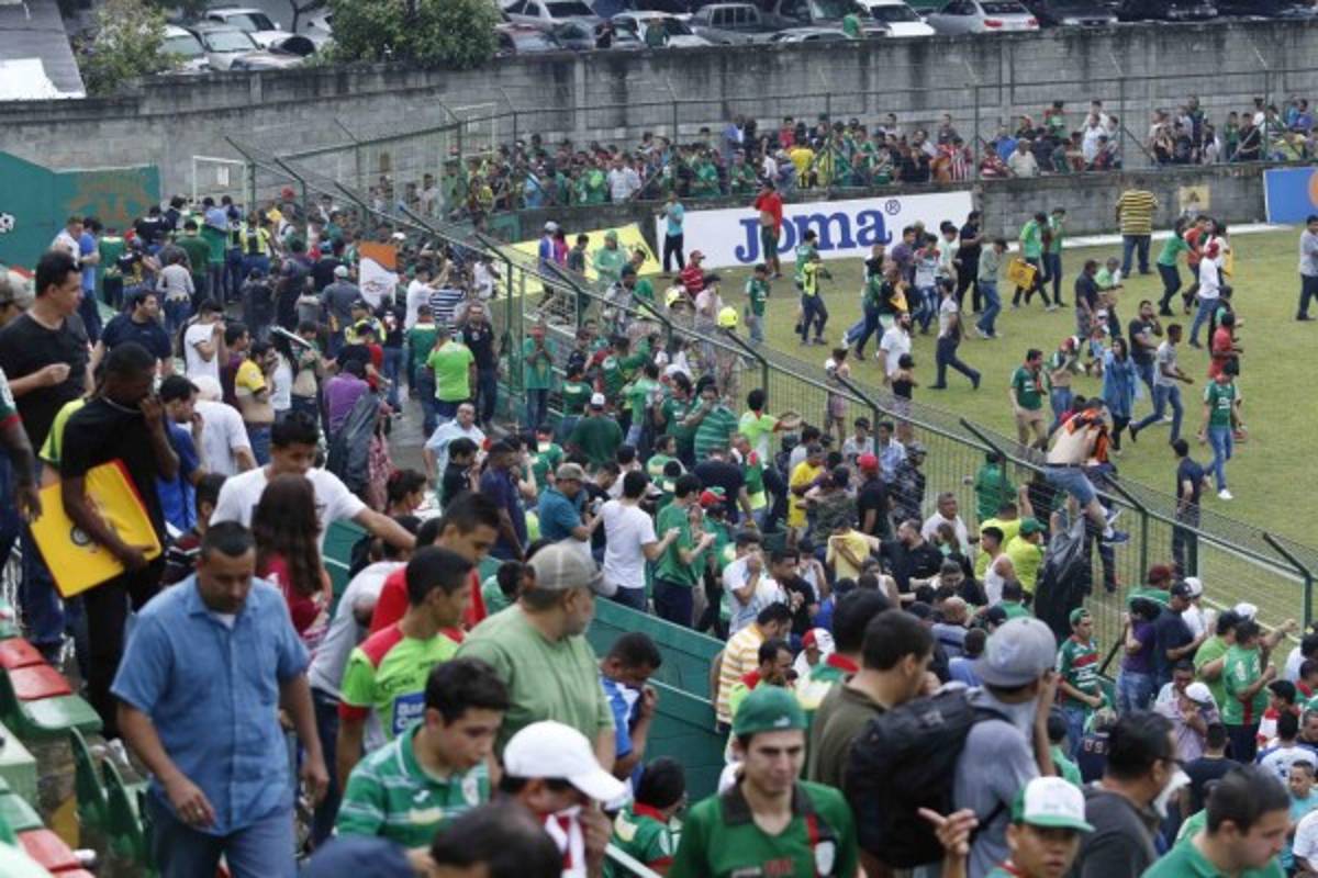 Las fotos más polémicas de los incidentes en el clásico sampedrano y capitalino